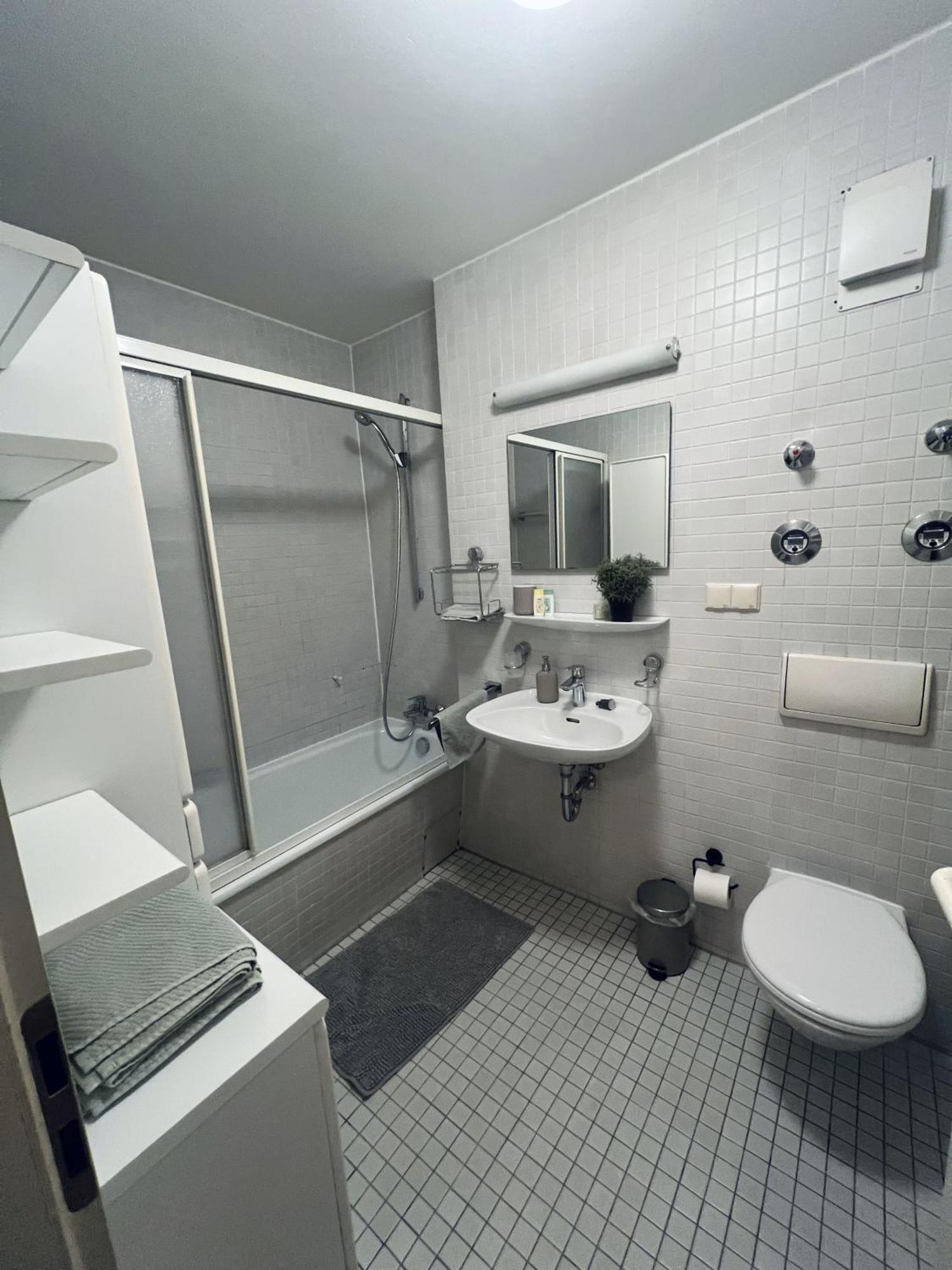 Apartment 5 Min Zur Messe Und Arena, 10 Min Zur Innenstadt